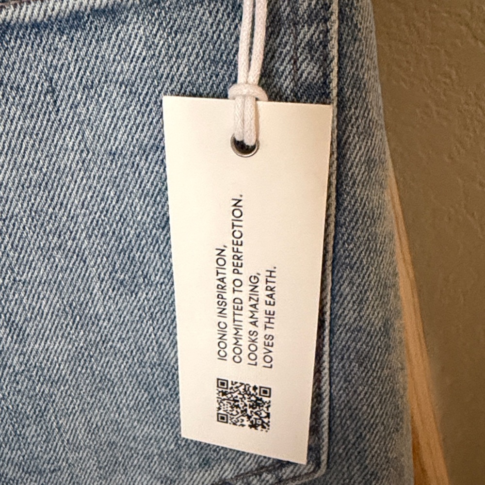 NWT Denim Forum Denim Forum The Arlo '50s Mid Thigh Short in 9 Yrs Blondie Bleu - Picture 11 of 11